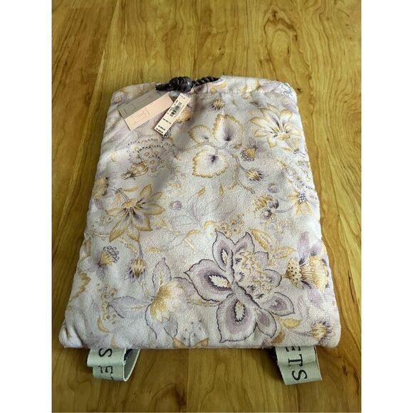 Victoria's Secret Packable Beach Towel Backpack Convertible Style - Picture 3 of 4